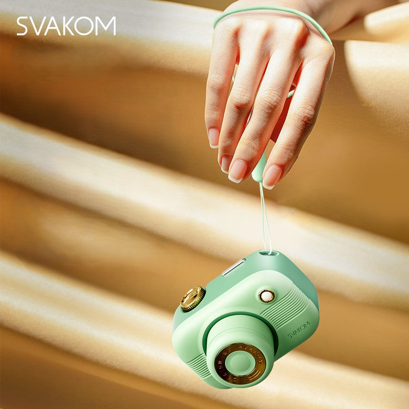 SVAKOM カメラクイット吸引バイブレーター(トラベルロック付き)