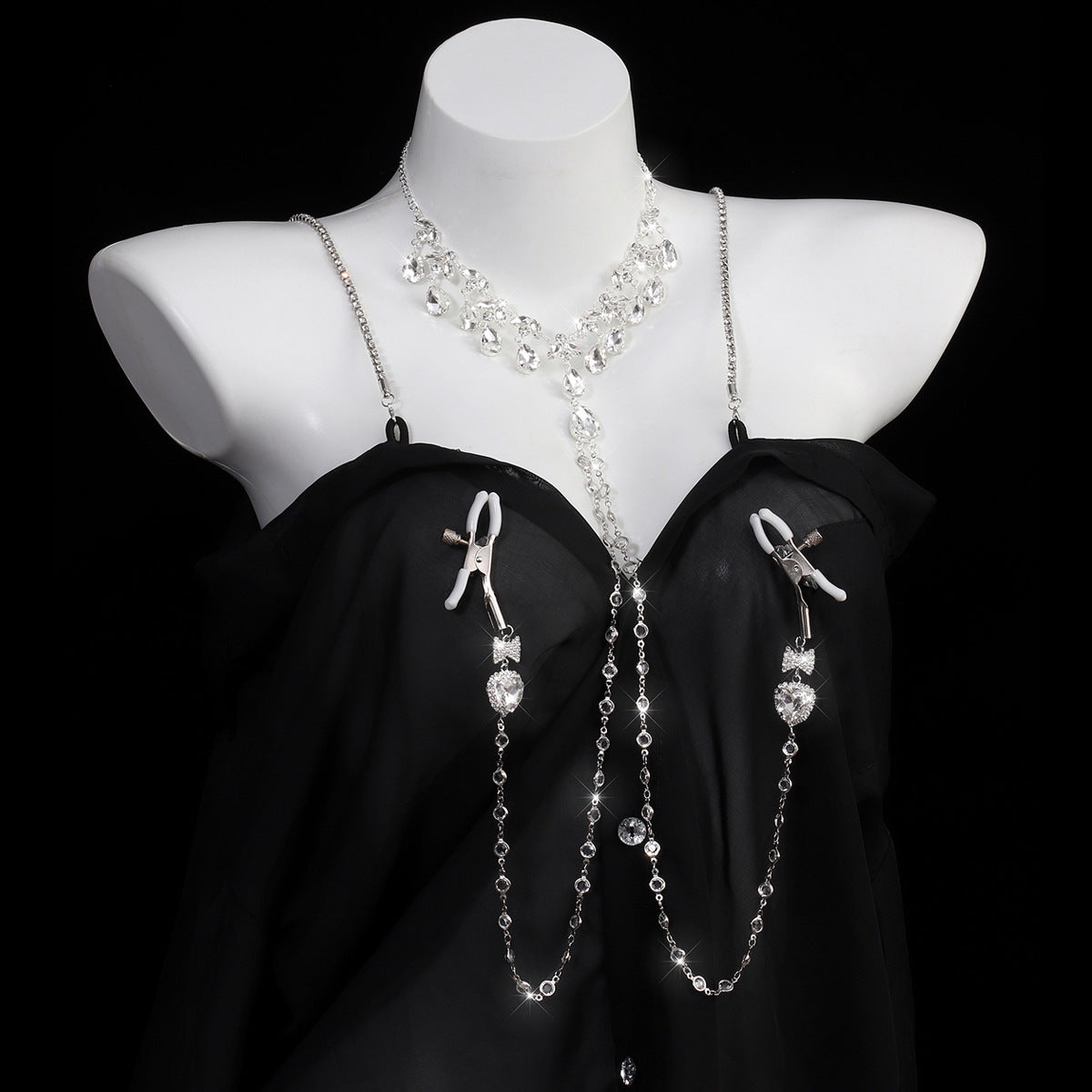 Herz &amp; Schleife Kristallkette Brustwarzenklammern mit Halsband